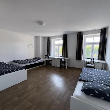 Διαμέρισμα With 5 Beds & Two In The Centre *