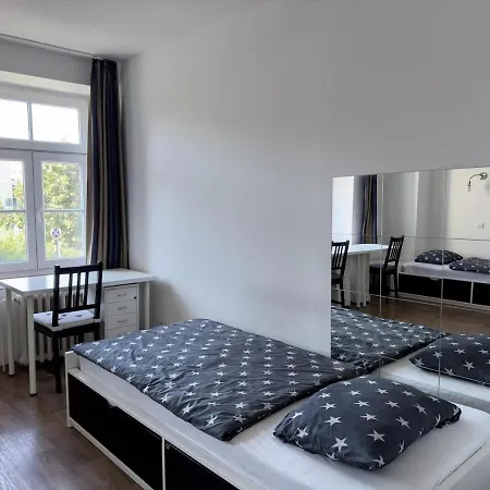 Διαμέρισμα With 5 Beds & Two In The Centre *