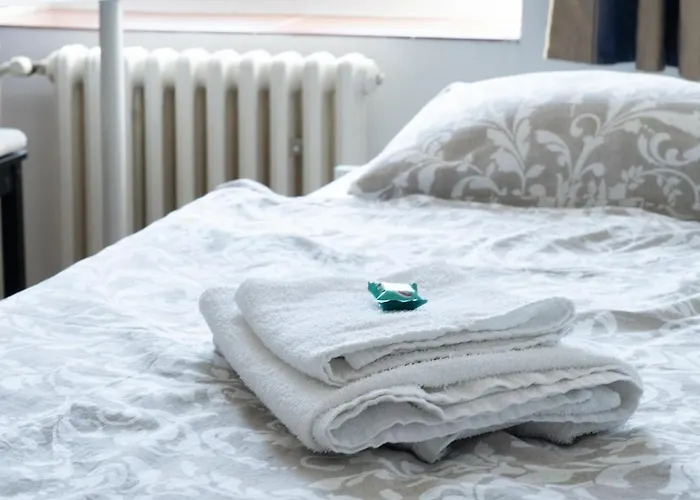 With 5 Beds & Two In The Centre *