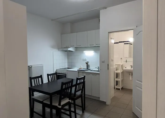 With 5 Beds & Two In The Centre *