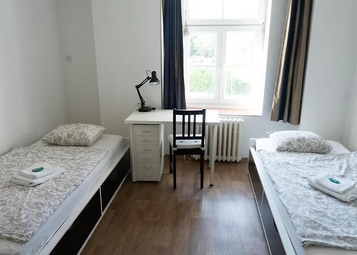 With 5 Beds & Two In The Centre *