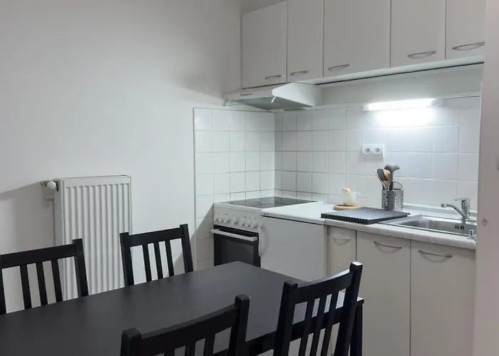 With 5 Beds & Two In The Centre *