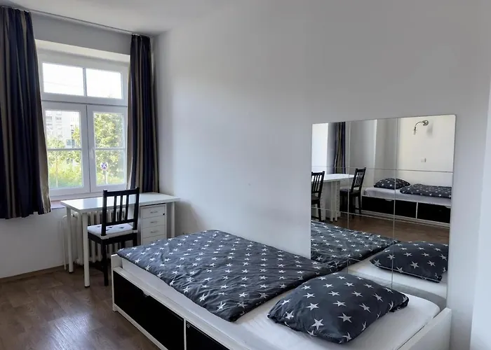 Apartment With 5 Beds & Two In The Centre *